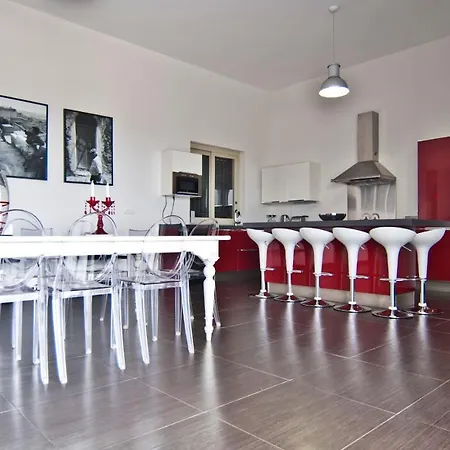 Elena Villa Camastra