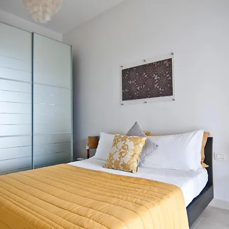 Elena Villa Camastra